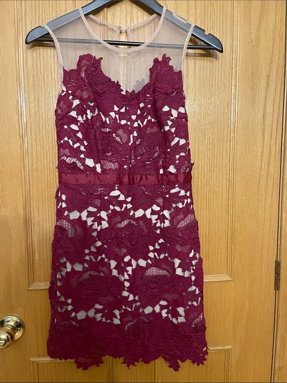 Sleeveless Burgundy Lace Midi Dress with Illusion Yoke